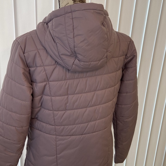 WOMEN’S UNDER ARMOUR INSULATED HOODED JACKET - Picture 10 of 13